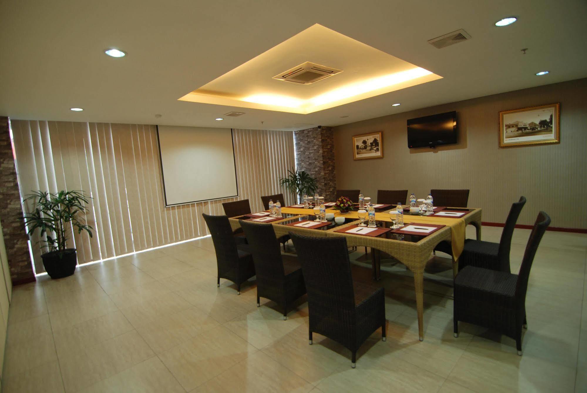 Hotel Arjuna Jogyakarta Zewnętrze zdjęcie