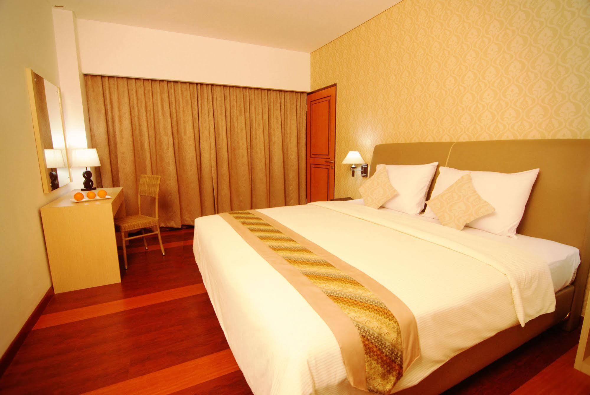 Hotel Arjuna Jogyakarta Zewnętrze zdjęcie